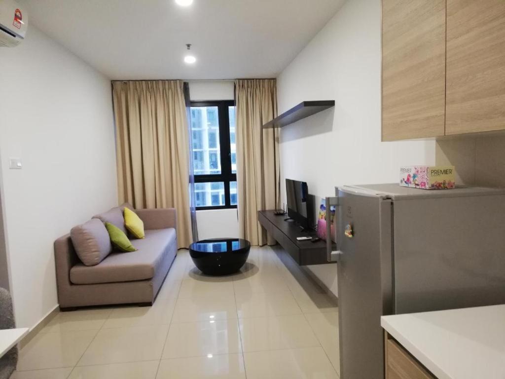 Premier Deluxe 2r1b # I-city Free Wifi + Parking Shah Alam